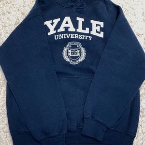 yale university sweatshirt